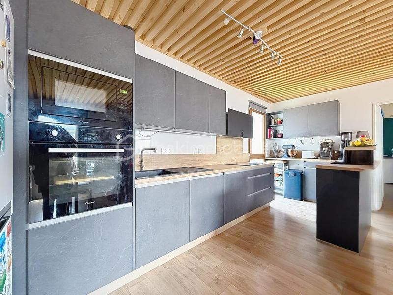 Appartement - 79 m² - 4 pièces