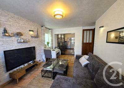 Maison - 98 m² - 4 pièces