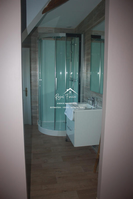 Maison ancienne - 263 m² - 9 pièces