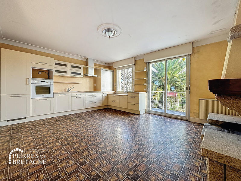 Maison - 154 m² - 9 pièces