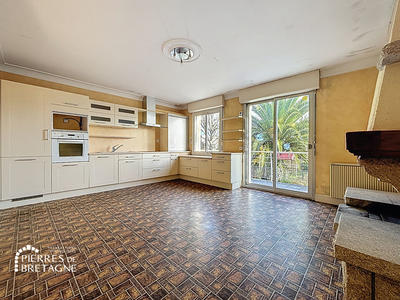 Maison - 154 m² - 9 pièces