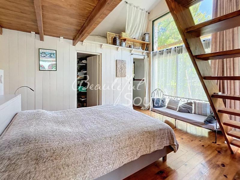 Maison - 147 m² - 9 pièces