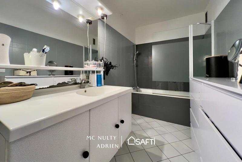 Appartement - 83 m² - 4 pièces