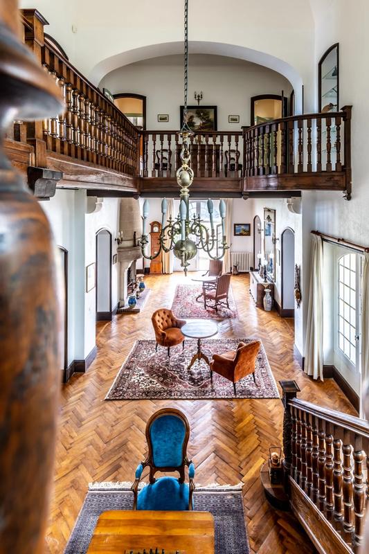 Château - 600 m² - 12 pièces