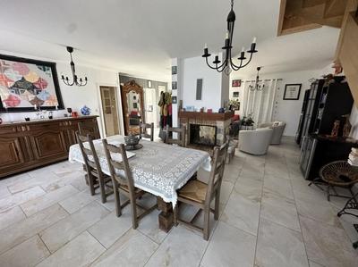 Maison - 186 m² - 6 pièces