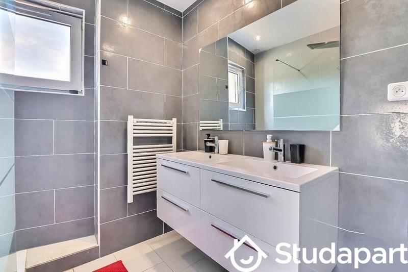 Chambre - 14 m² - 1 pièce