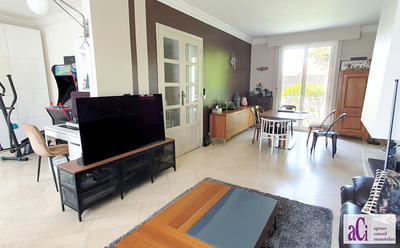 Maison - 140 m² - 5 pièces