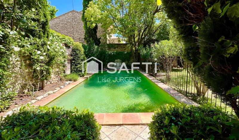 Maison - 300 m² - 10 pièces