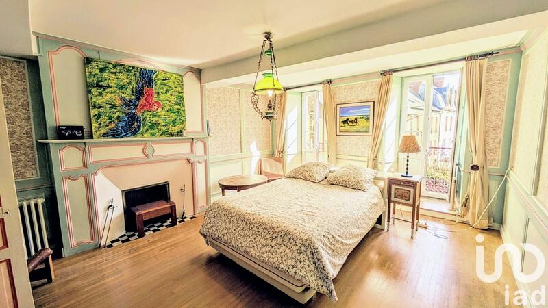 Maison de ville - 280 m² - 10 pièces