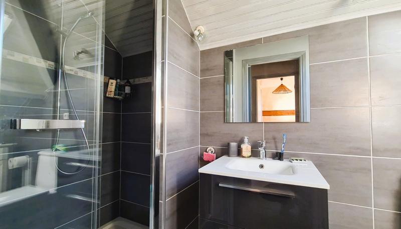 Maison traditionnelle - 188 m² - 8 pièces