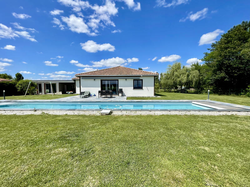 Maison - 127 m² - 5 pièces