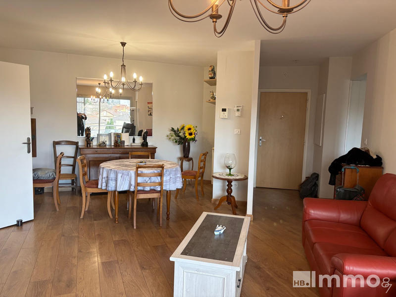 Appartement - 83 m² - 3 pièces