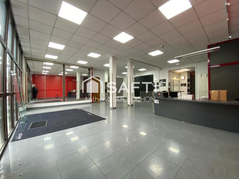 Local commercial - 638 m² - 8 pièces