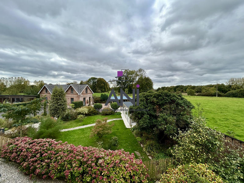 Maison - 205 m² - 9 pièces