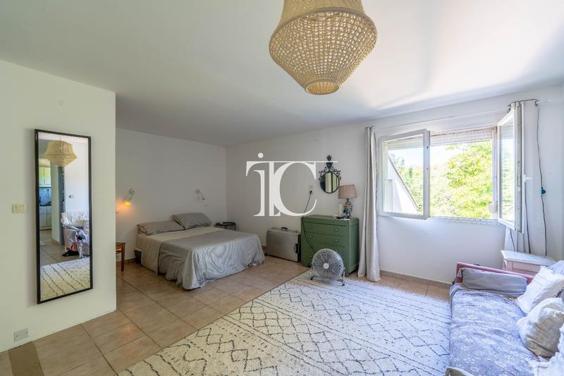 Maison - 111 m² - 4 pièces