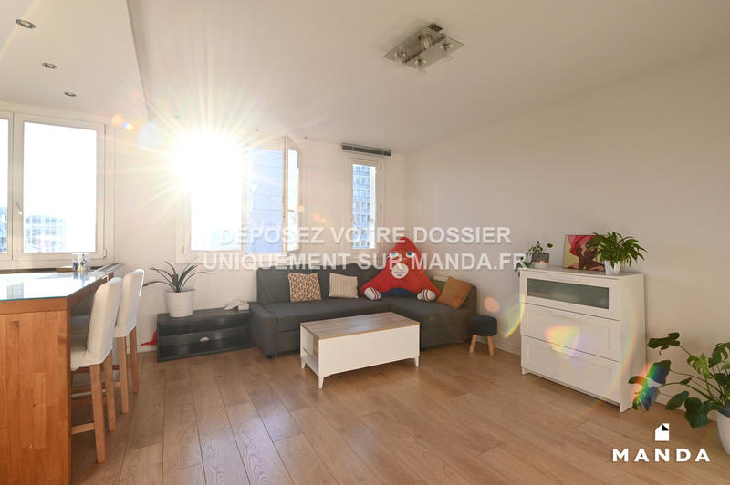 Chambre - 10 m² - 3 pièces