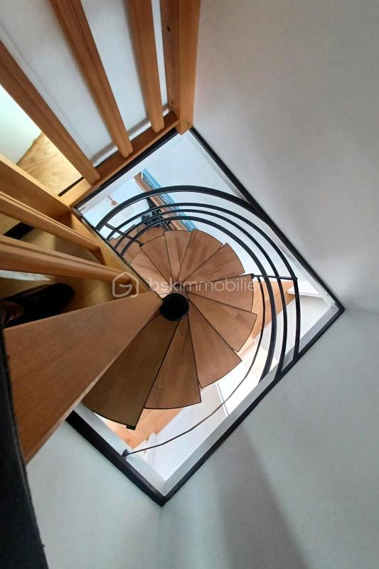 Maison - 98 m² - 6 pièces