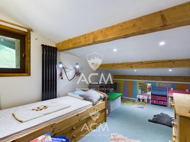 Châlet - 310 m² - 14 pièces