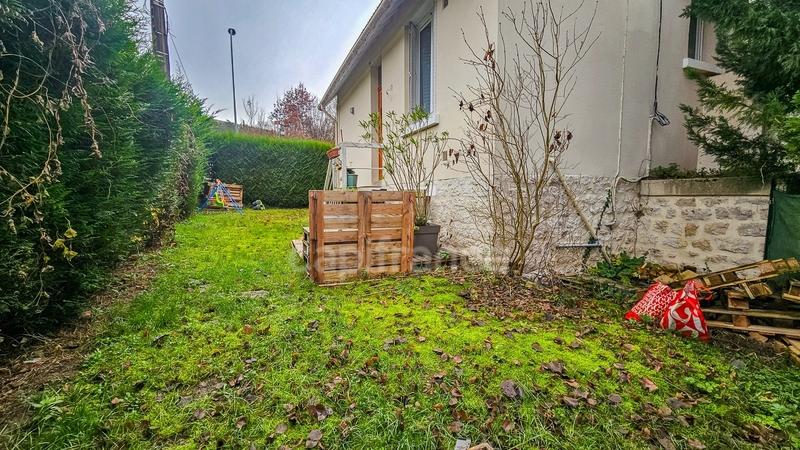 Maison - 92 m² - 5 pièces