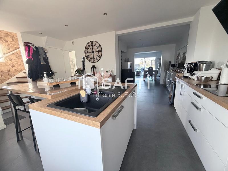 Maison - 98 m² - 6 pièces