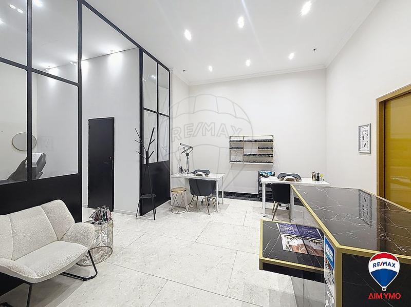 Local commercial - 44 m² - 4 pièces