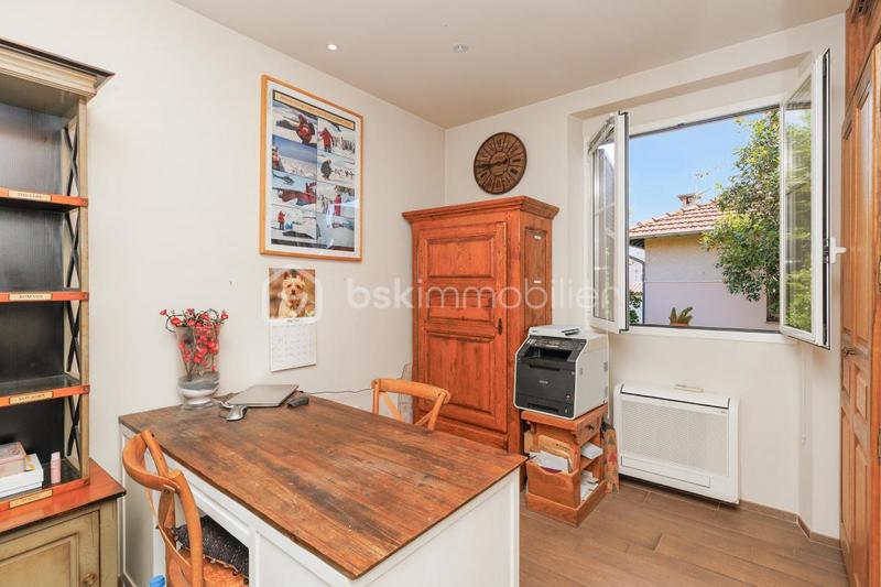 Villa - 166 m² - 6 pièces