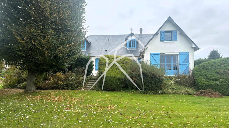 Maison - 300 m² - 9 pièces