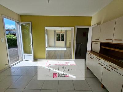 Maison - 93 m² - 7 pièces