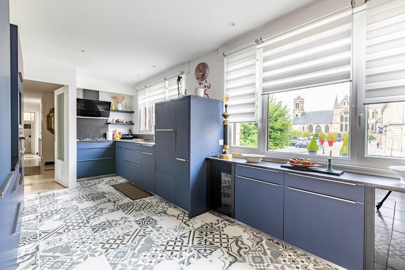 Maison - 260 m² - 8 pièces