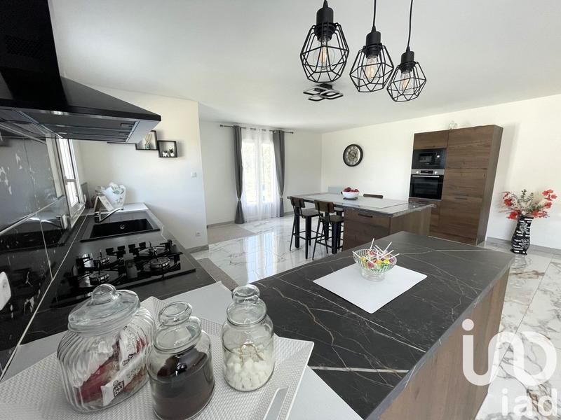 Maison - 92 m² - 3 pièces