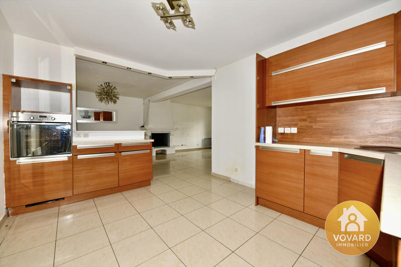 Maison - 121 m² - 7 pièces