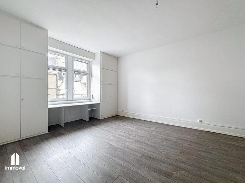 Appartement - 90 m² - 3 pièces