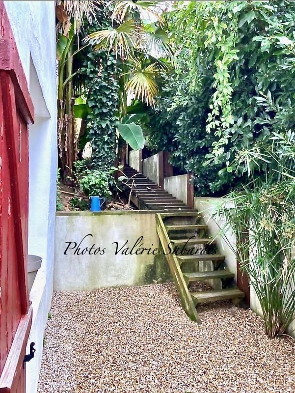 Maison - 210 m² - 6 pièces