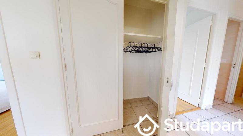 Chambre - 9 m² - 1 pièce