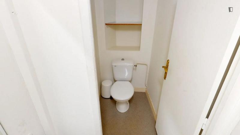 Chambre - 16 m² - 5 pièces