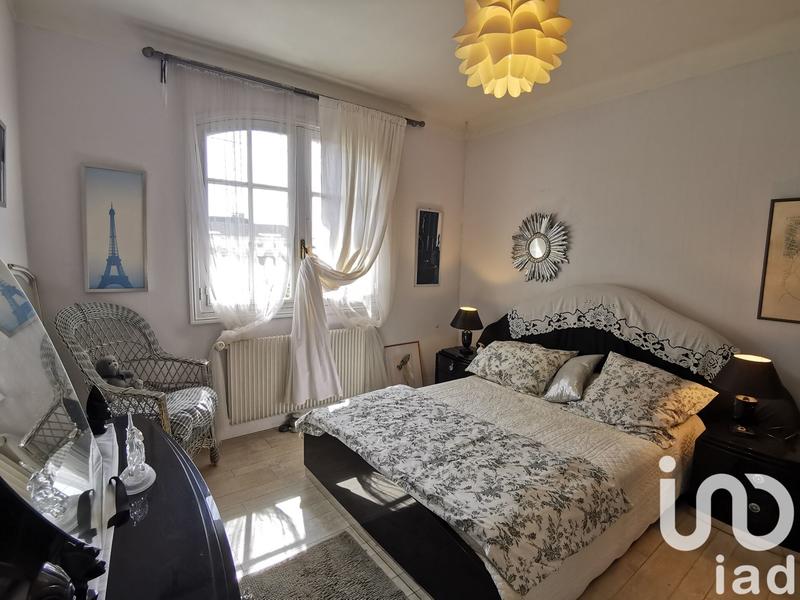 Maison - 221 m² - 7 pièces