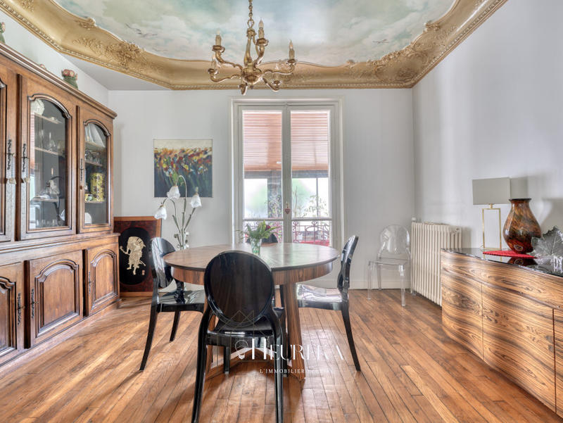 Maison - 180 m² - 7 pièces