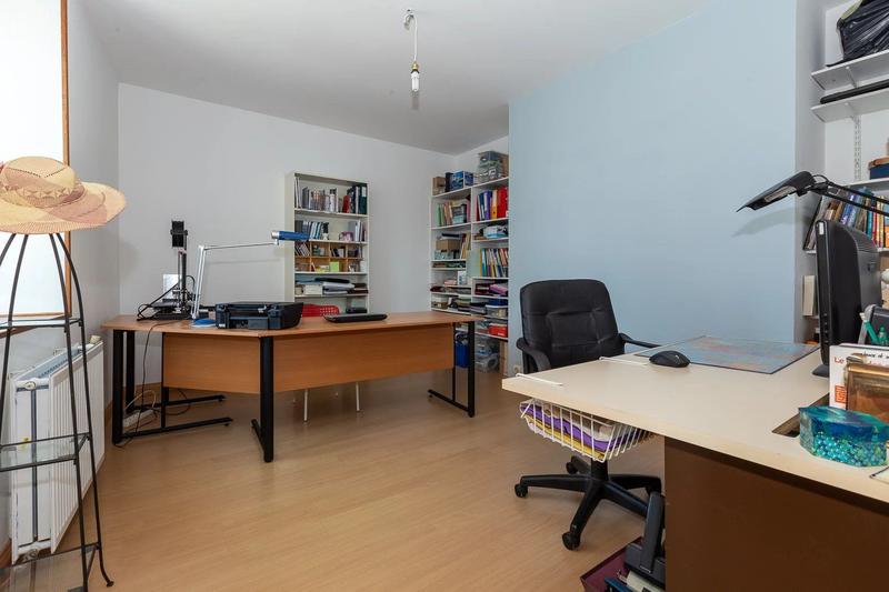 Maison - 245 m² - 8 pièces