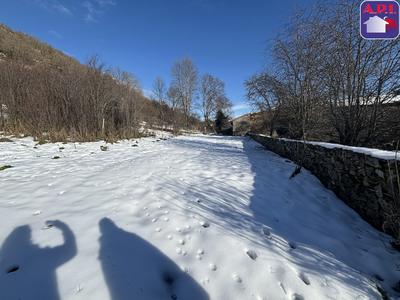 Terrain constructible - 3 120 m²