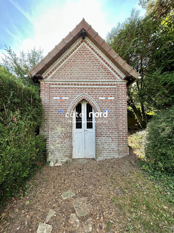 Maison - 350 m² - 11 pièces