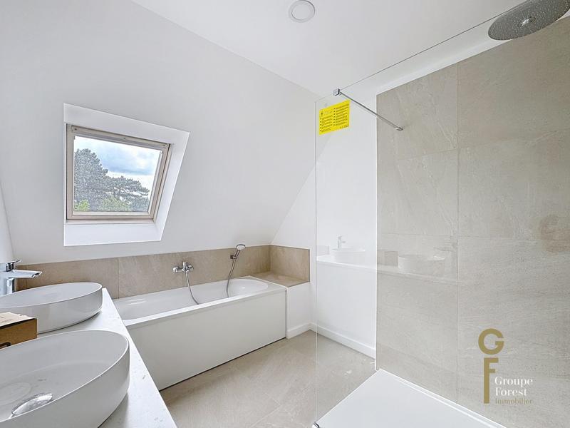 Maison - 163 m² - 6 pièces