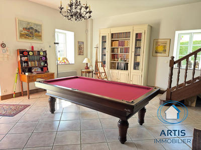 Maison - 296 m² - 6 pièces