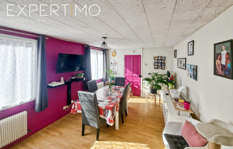 Maison - 111 m² - 7 pièces