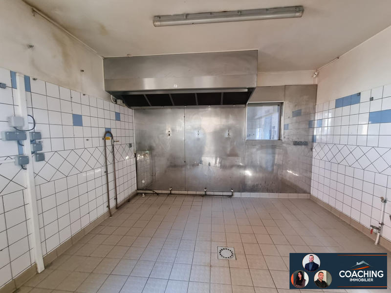 Maison - 437 m² - 10 pièces