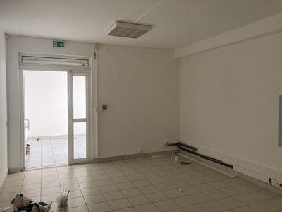 Local commercial - 220 m²
