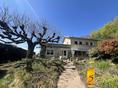 Maison ancienne - 198 m² - 6 pièces