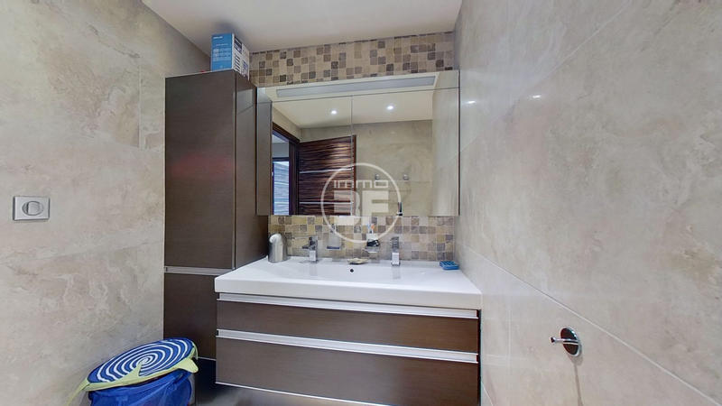 Appartement - 105 m² - 4 pièces