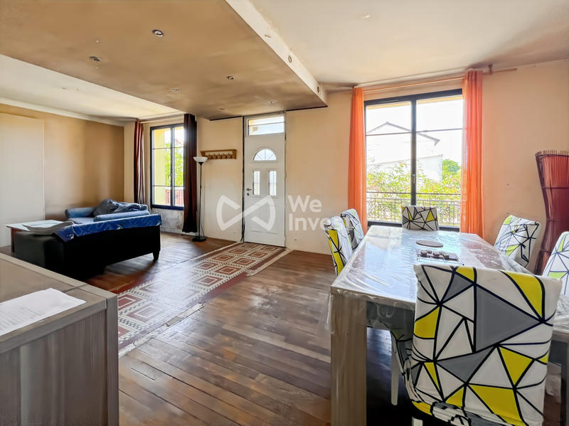 Maison - 93 m² - 5 pièces