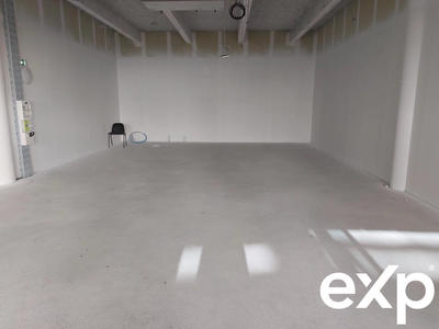 Fonds de commerce - Magasins - 124 m²