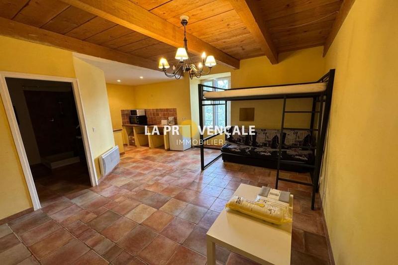 Studio - 30 m² - 1 pièce